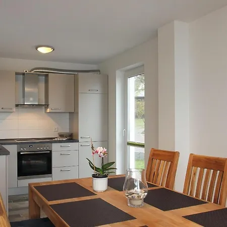 F-1037 Neuendorf Haus Terrasse, Gartennutzung, Meerblick Casa vacanze Lauterbach (Rugen)