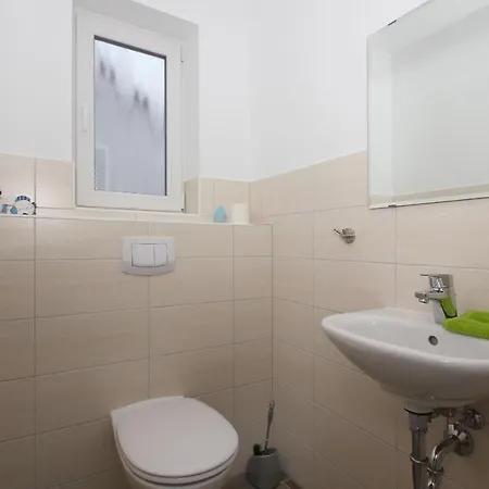 Ferienhaus F-1037 Neuendorf Haus Terrasse, Gartennutzung, Meerblick