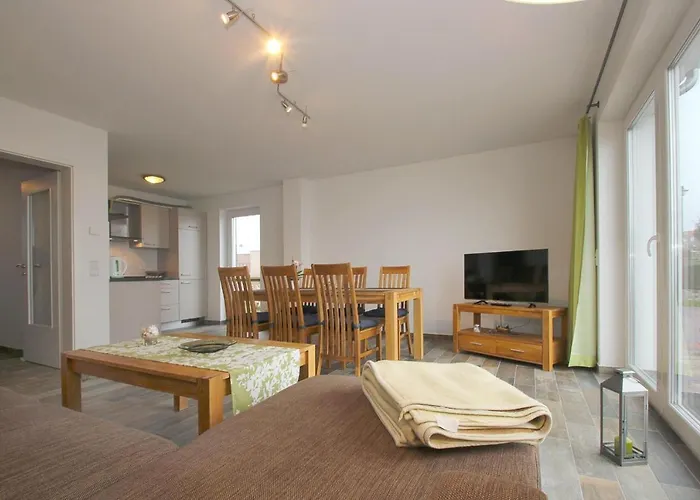 F-1037 Neuendorf Haus Terrasse, Gartennutzung, Meerblick *