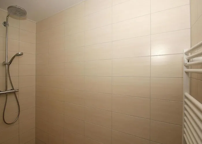 F-1037 Neuendorf Haus Terrasse, Gartennutzung, Meerblick